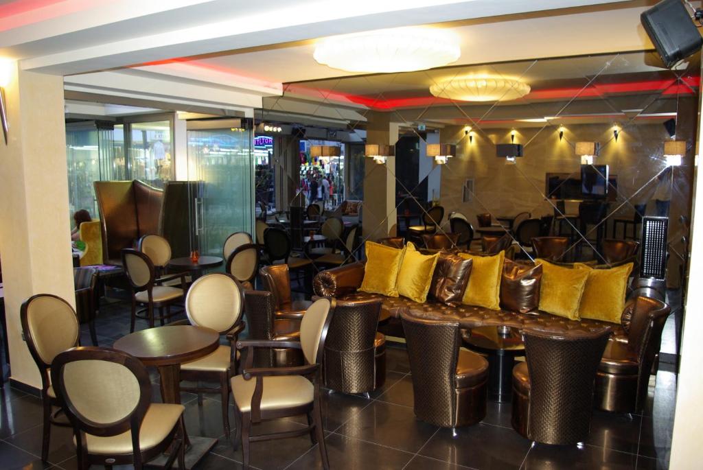 Posezení v ubytování Dion Hotel