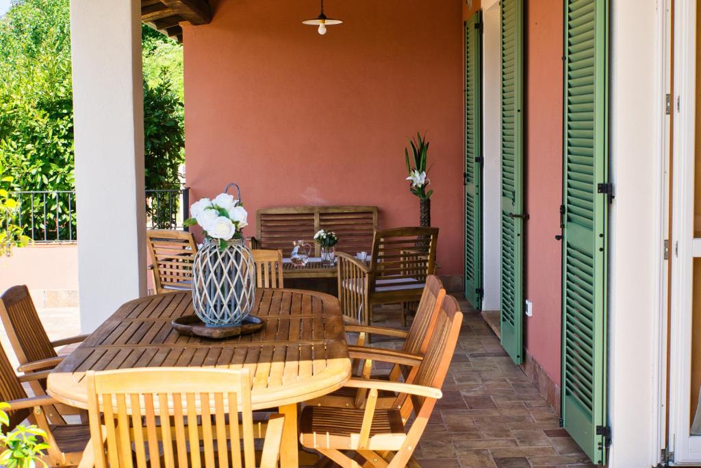 Patio alebo iná vonkajšia časť ubytovania AntiquaeLunae Casali