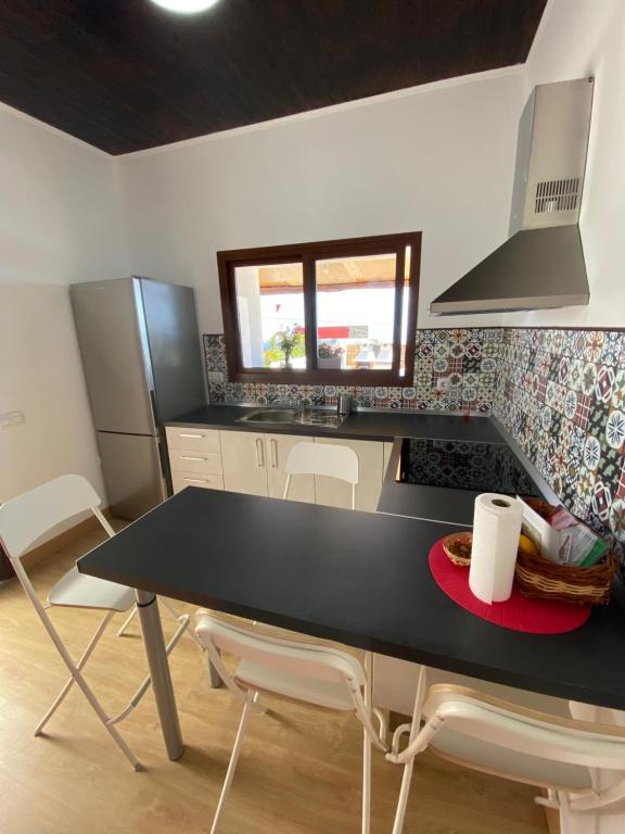 Kuchyňa alebo kuchynka v ubytovaní Vivienda Vacacional Casa Lola