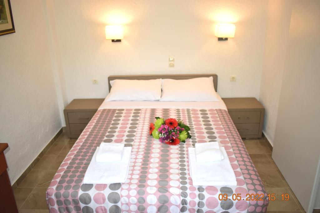A bed or beds in a room at Istron MiraBella Villas