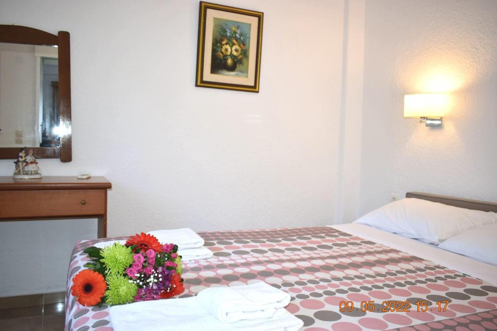 A bed or beds in a room at Istron MiraBella Villas