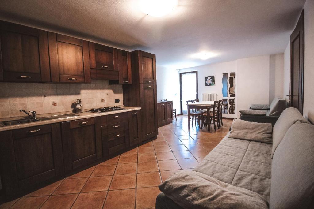 Residence Aquila - Bilo Monte Rena tesisinde mutfak veya mini mutfak