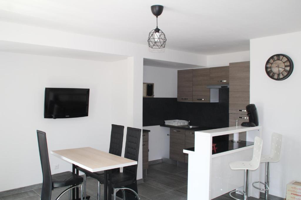 LE CLOS DE L'O - One-Bedroom Apartment
