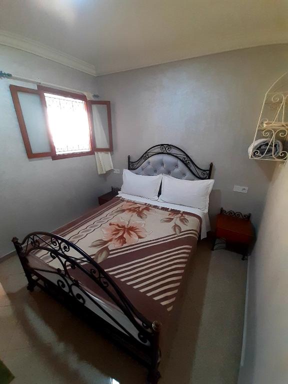 Postel nebo postele na pokoji v ubytování Hotel salem leksor