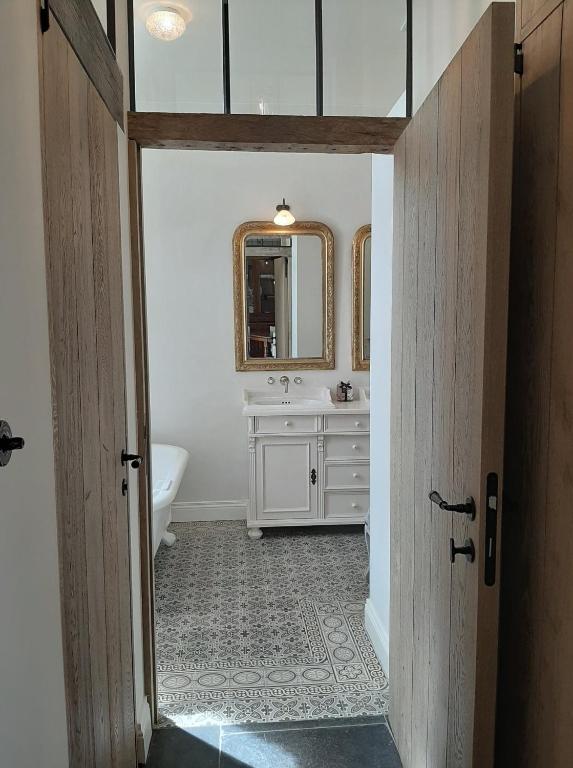 Koupelna v ubytování Huis Potaerde, luxe villa, vakantiewoning - landhuis nabij Brussel