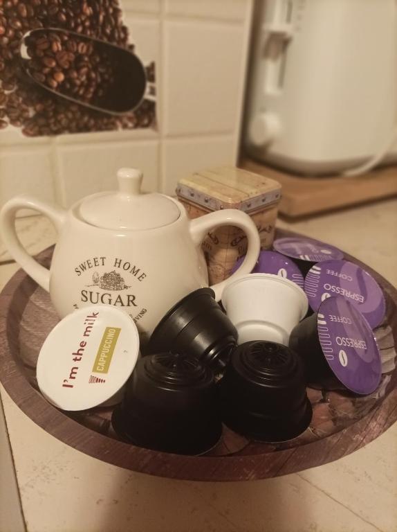 Zestaw do parzenia kawy i herbaty w obiekcie CAPPUCCINO CENTRUM Apartman