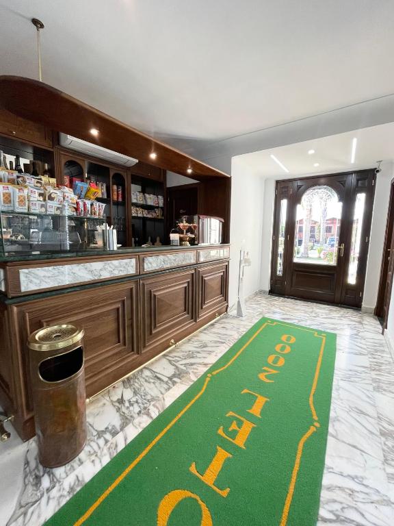 Salone o bar di Hotel 2000