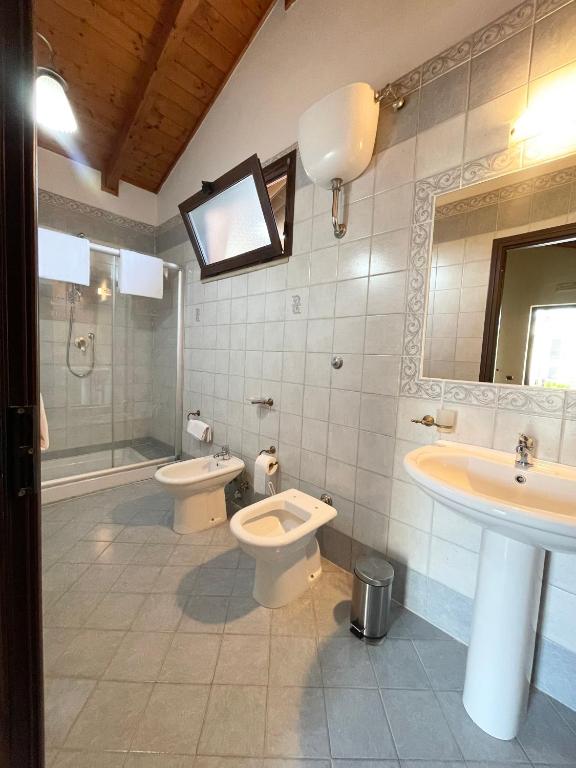 Bagno di Hotel 2000