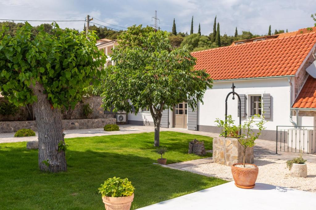 Vonkajšia záhrada v ubytovaní Casa di Pietra