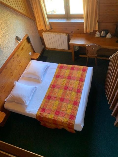 Hotel des Marquisats - Family Room With Lake View