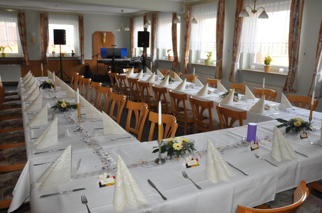 Restaurace v ubytování Hotel Elxleben