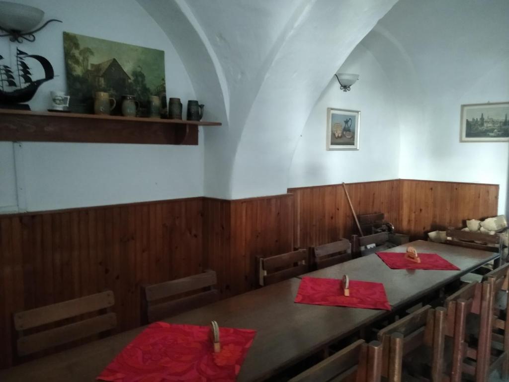 Restaurace v ubytování Penzion U Jezu Dobronice
