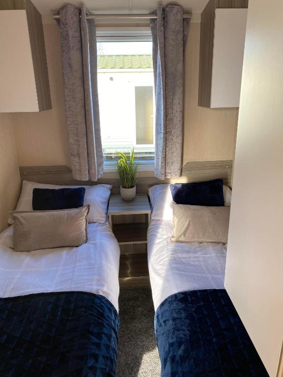Fotografie z fotogalerie ubytování Rockley Park Private Caravan apartment v destinaci Poole