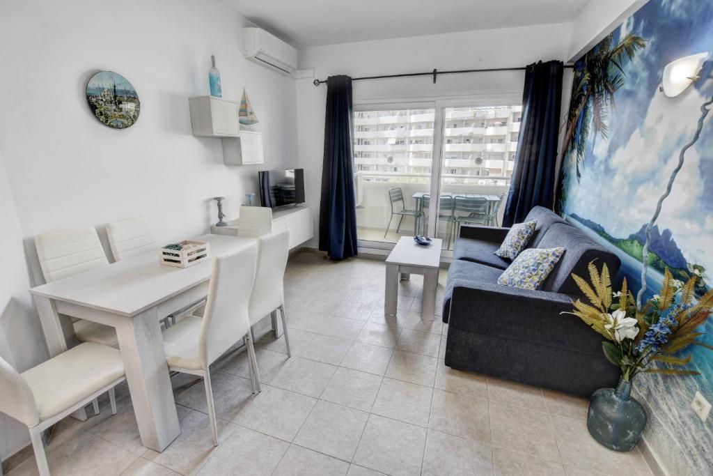 Palm apartment - C&G Benal Beach, Benalmádena – Updated 2023 ...