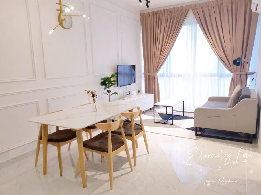 Et opholdsområde på Eternity Live2@ Troika Residence Kota Bharu-1B4Pax