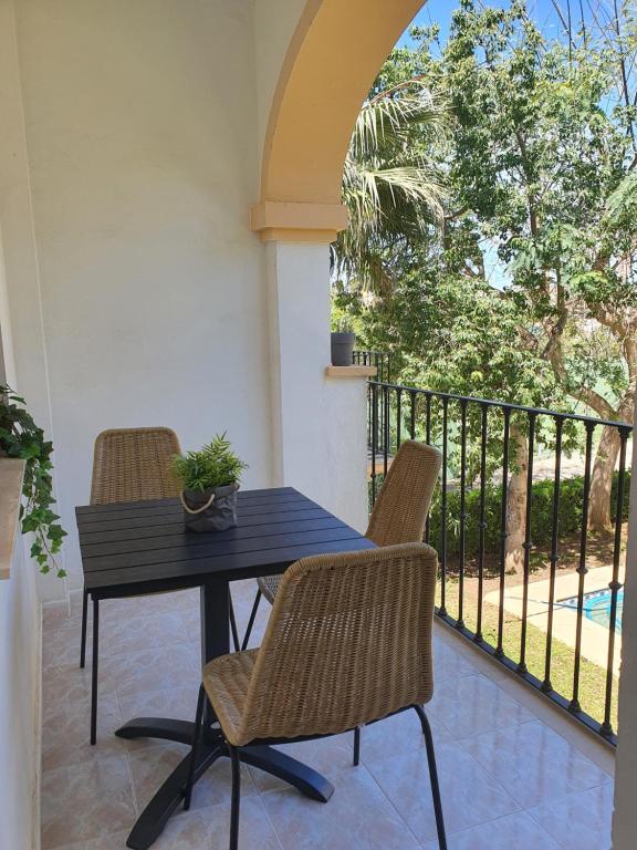 Balkón nebo terasa v ubytování Lovely Apartment in Denia; El Patio
