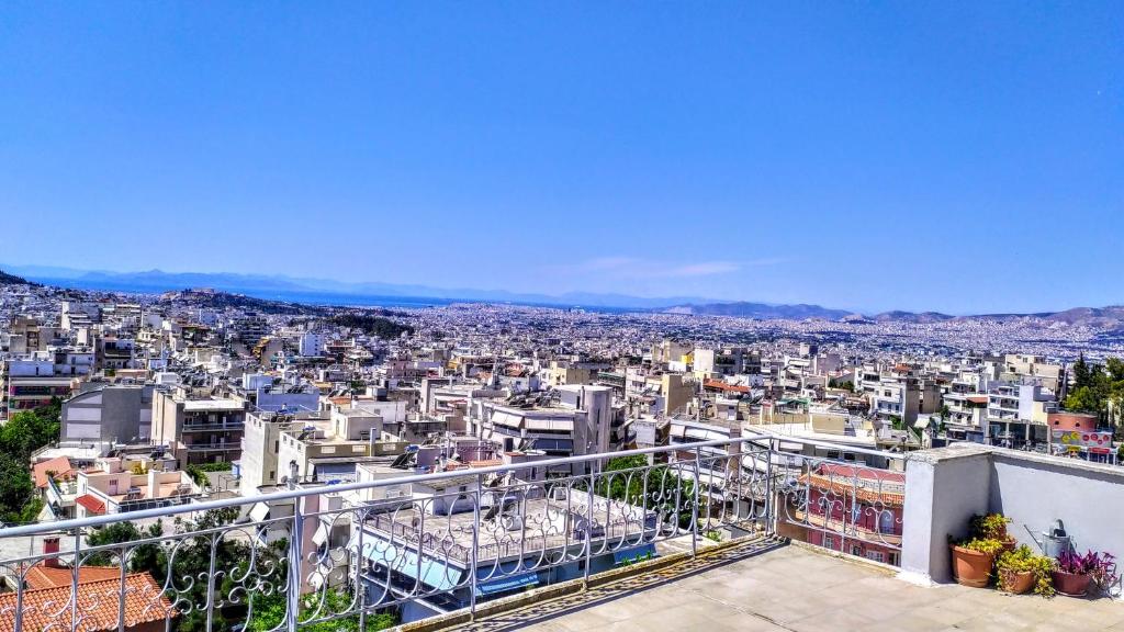 Kép Athens PANORAMIC VIEW..Room apartment.Huge Balcony szállásáról Athénban a galériában