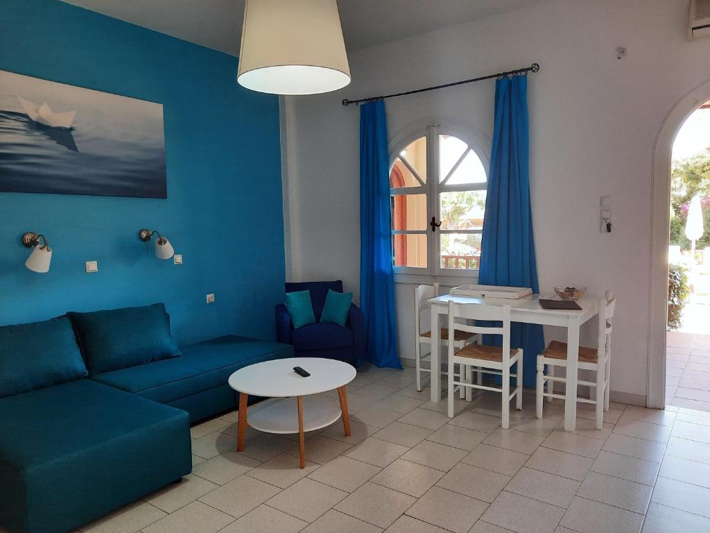 A seating area at Athina Apartments