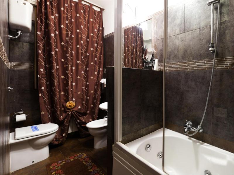 Koupelna v ubytování Hotel Il Cavaliere Nero
