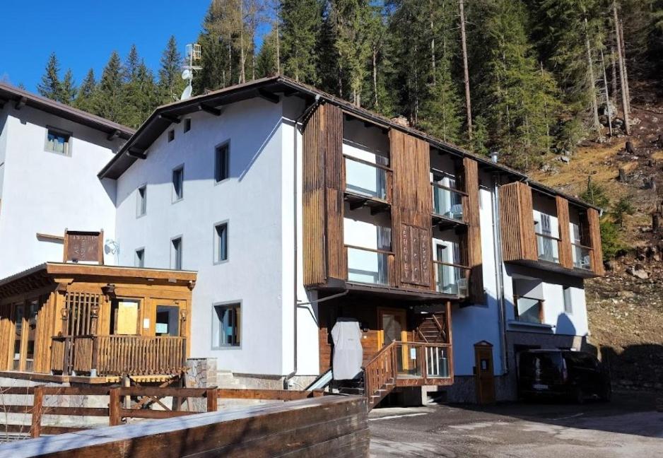 Foto dalla galleria di Chalet Margoni a Canazei