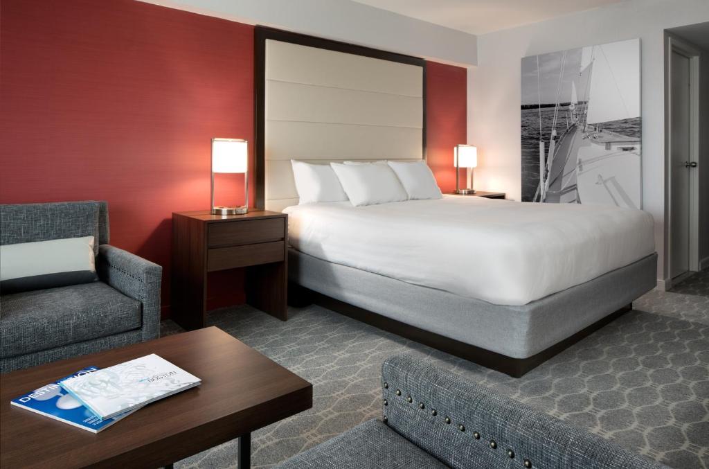 Hyatt Regency Boston Harbor - Комната короля с доступным душем - доступ по инвалидности