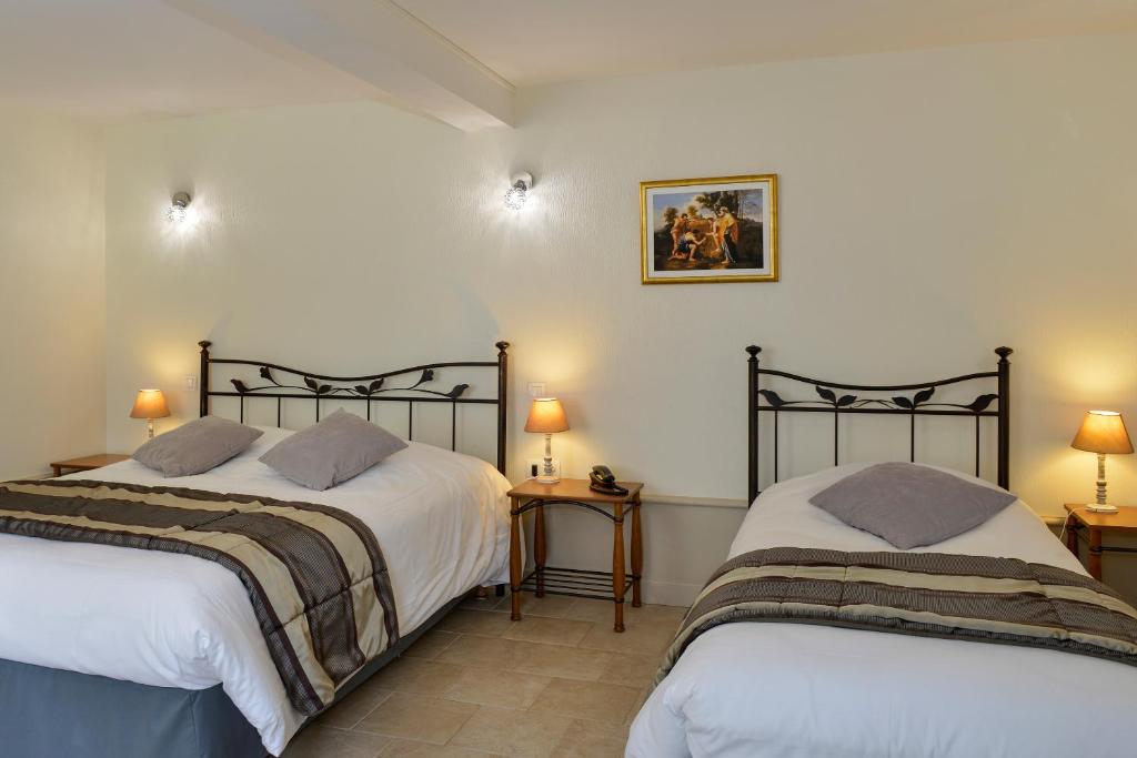 Logis Manoir De La Giraudière - Driepersoonskamer
