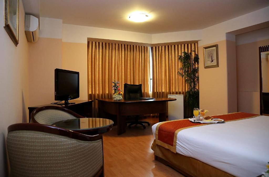 TV a/nebo společenská místnost v ubytování Hotel Princesa