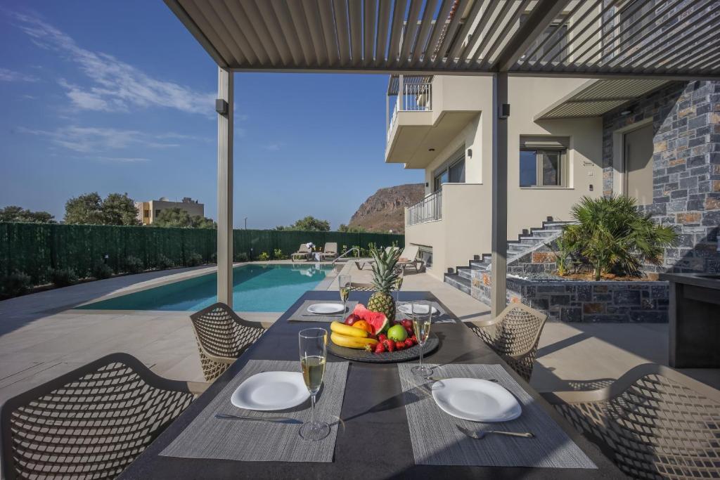 Bazén v ubytování Utopia Luxury Villas nebo v jeho okolí