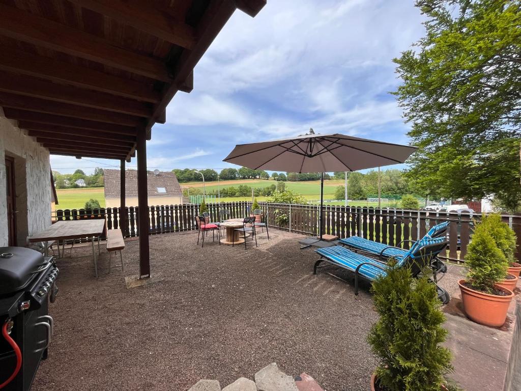 Balkón nebo terasa v ubytování Ferienwohnung - Losheim am See