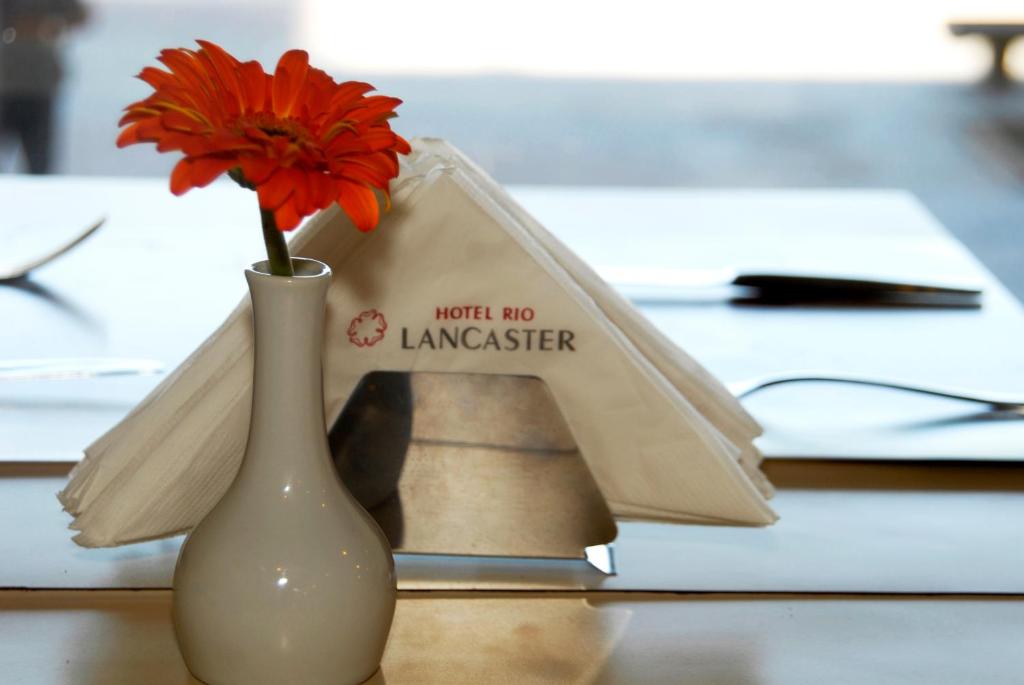  Hotel Rio Lancaster