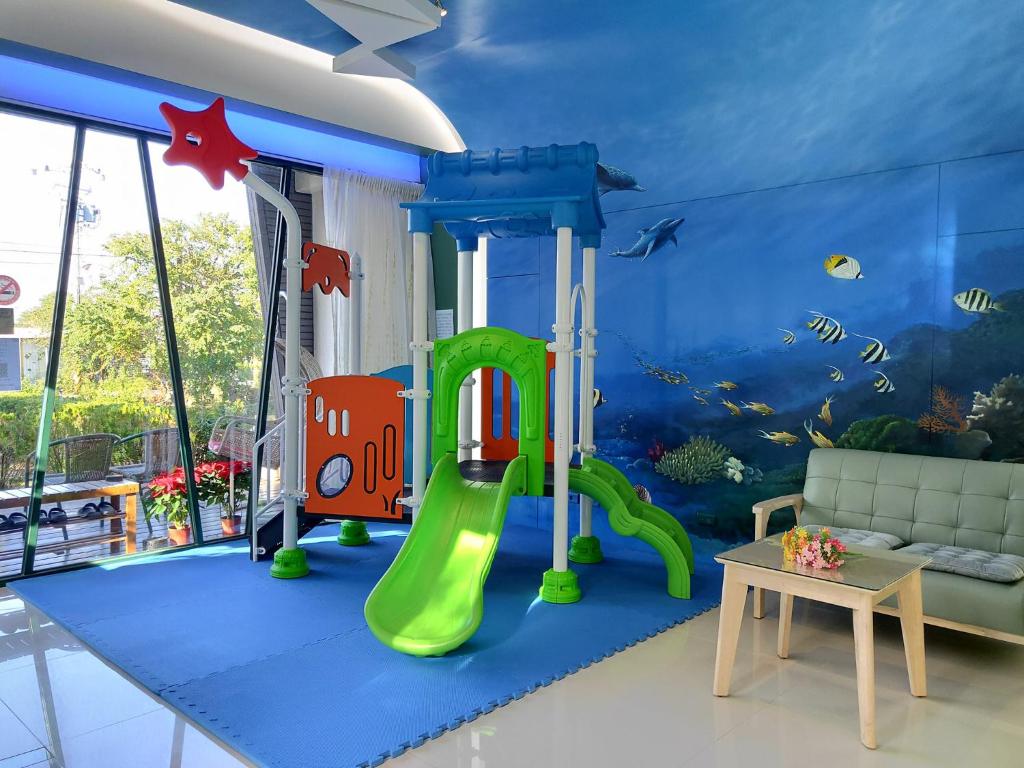 Dětský klub v ubytování Fish Nest Villa 宜蘭親子包棟民宿 戲水池 歡唱 代訂晚餐