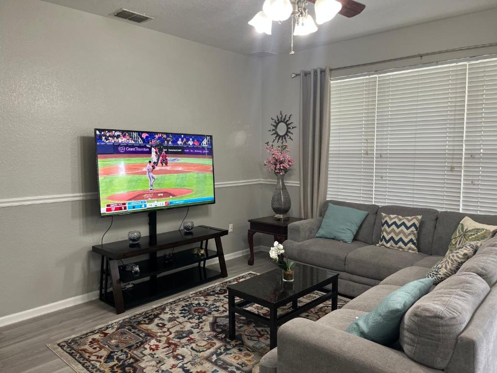 7BR Newly Renovated Windsor Hills Villa, Orlando (updated prices 2024)