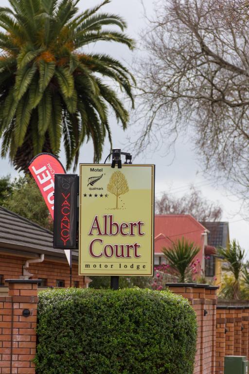 Albert Court Motor Lodge - Resim 37