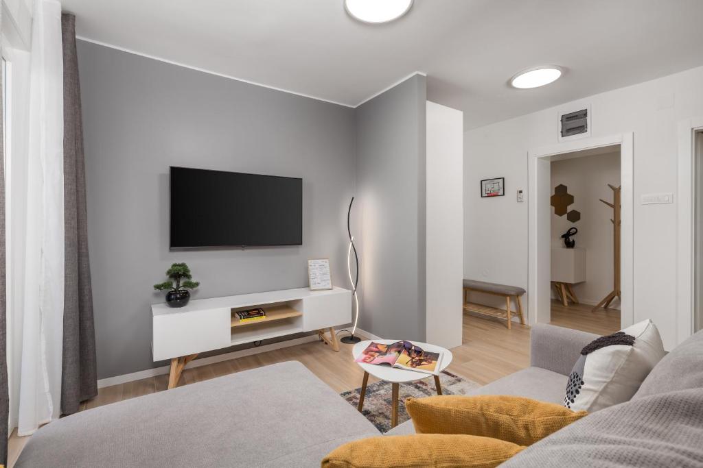 Modern Apartment Di Più with free private car bikes garage, Rijeka –  Updated 2023 Prices