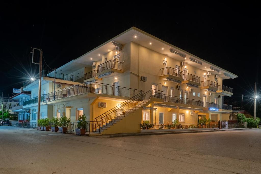 Budova, kde se aparthotel nachází