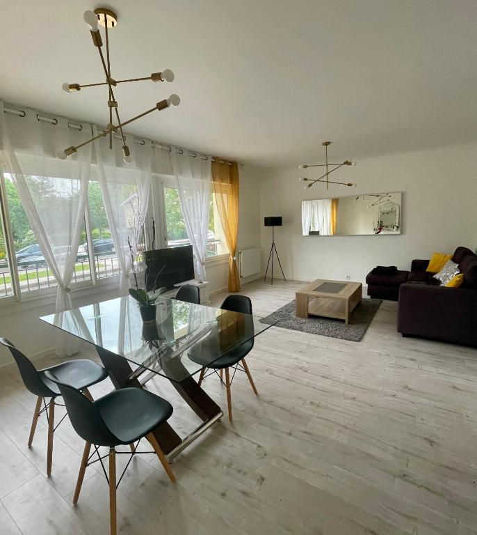 Photo de la galerie de l'établissement Superbe appartement Centre ville + place de parking, à Talence