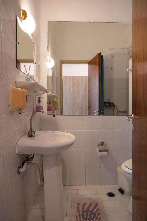 Koupelna v ubytování Wilde Rose Hotel