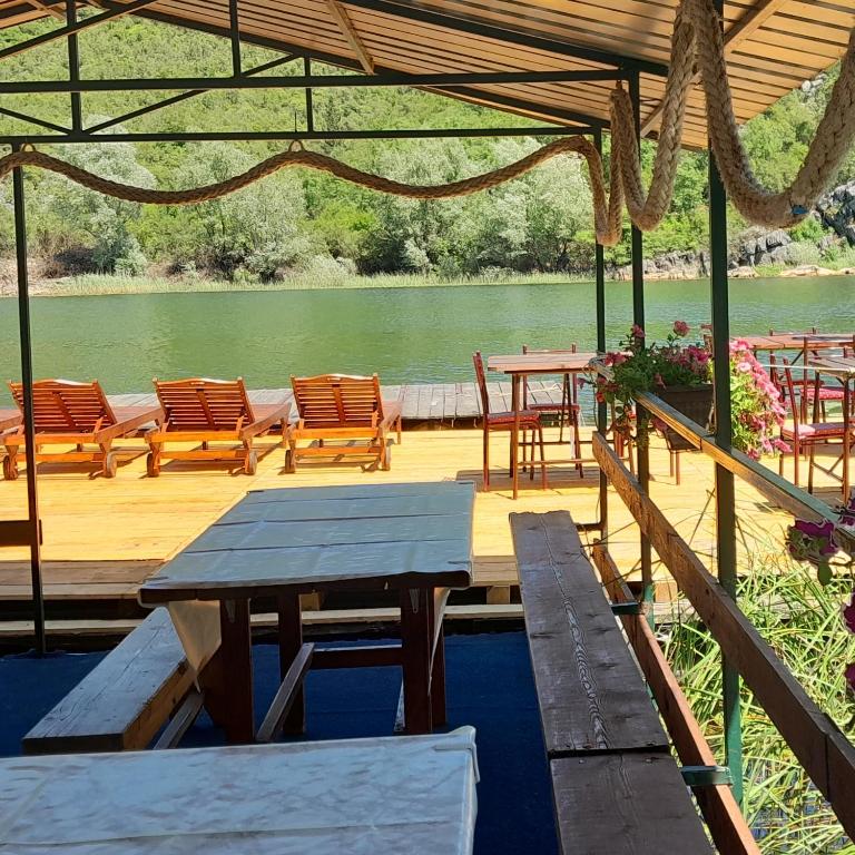 Mali Raj Apartmani - Appartement Met één Slaapkamer