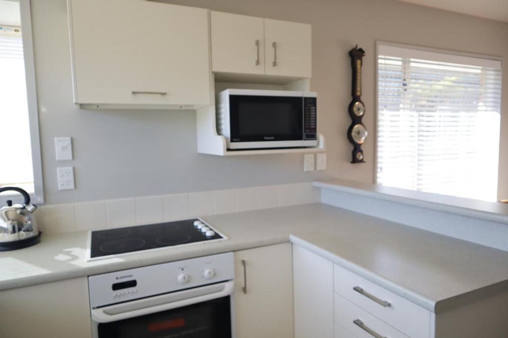 Location Ocean & Mountain Views Close to Park - Resim 12