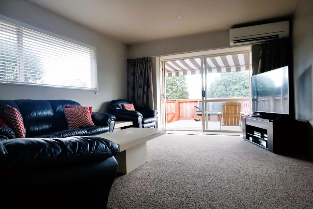 Location Ocean & Mountain Views Close to Park - Resim 5