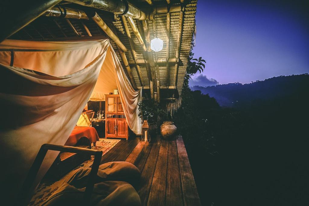 Desa Eko - Deluxe Tent With Mountain View