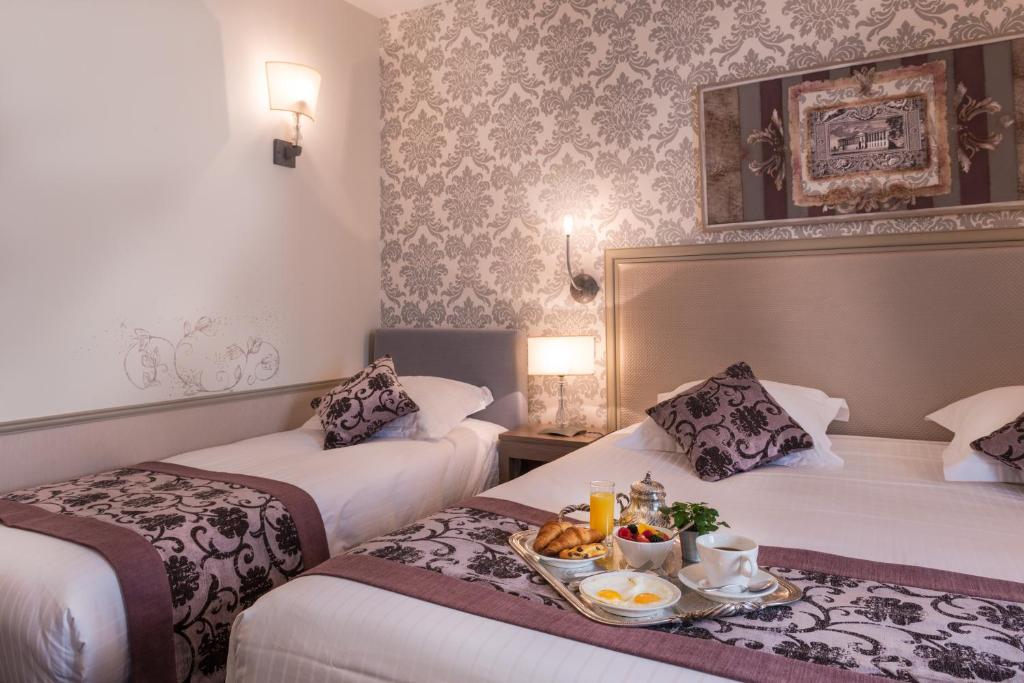 
Superior Triple Room
