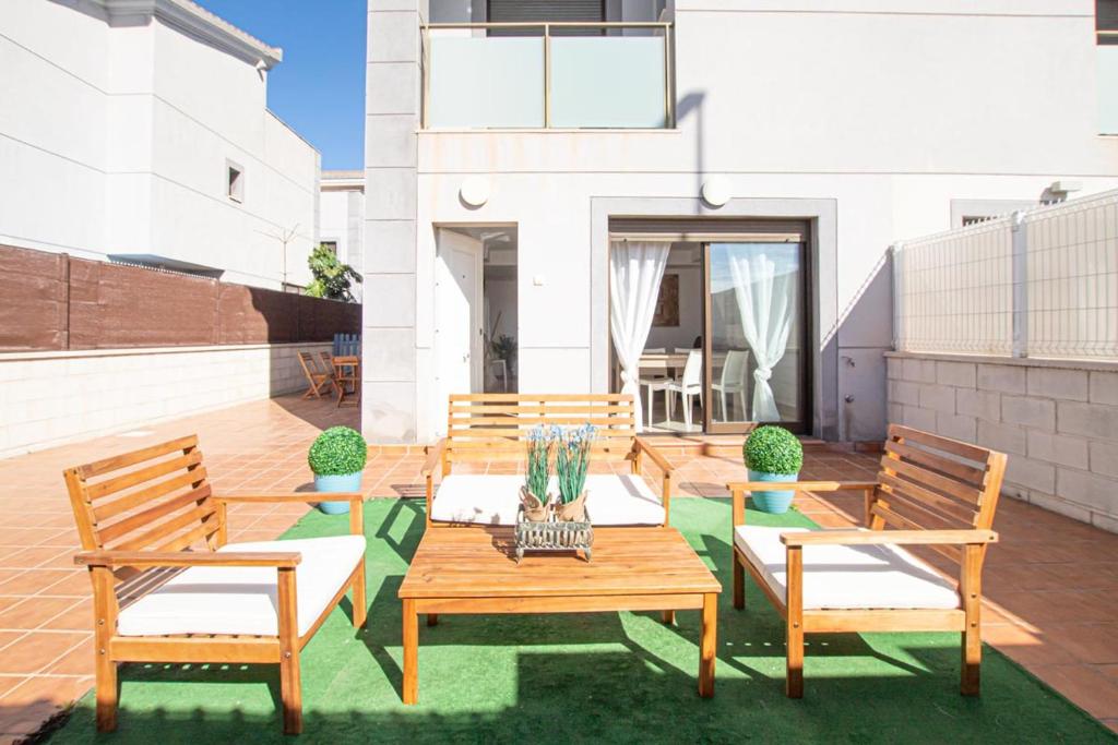 Vacation Home RENTALS MEDITERRANEA Casa MIRAMAR Ronda 88 ...
