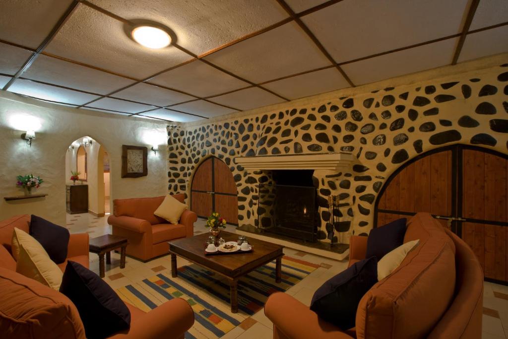 Posezení v ubytování Amboseli Sopa Lodge