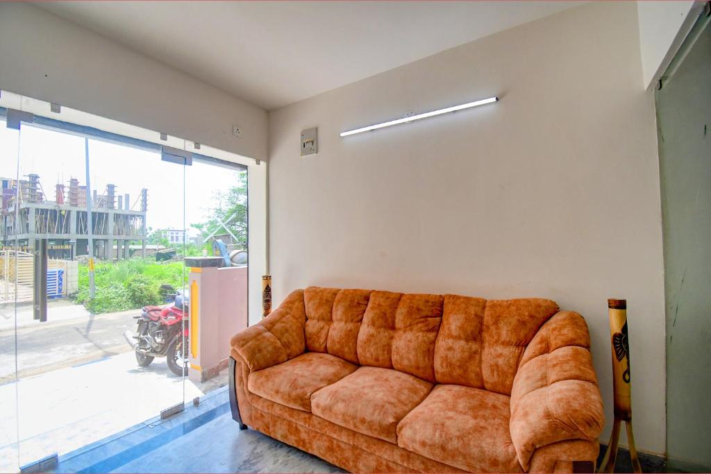 Posezení v ubytování FabExpress Amar Raj Villa - Nr Eco Park