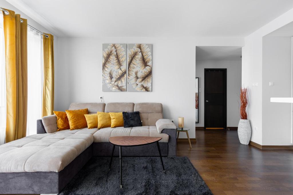 Postel nebo postele na pokoji v ubytování Budapest Holidays Apartments & Spa
