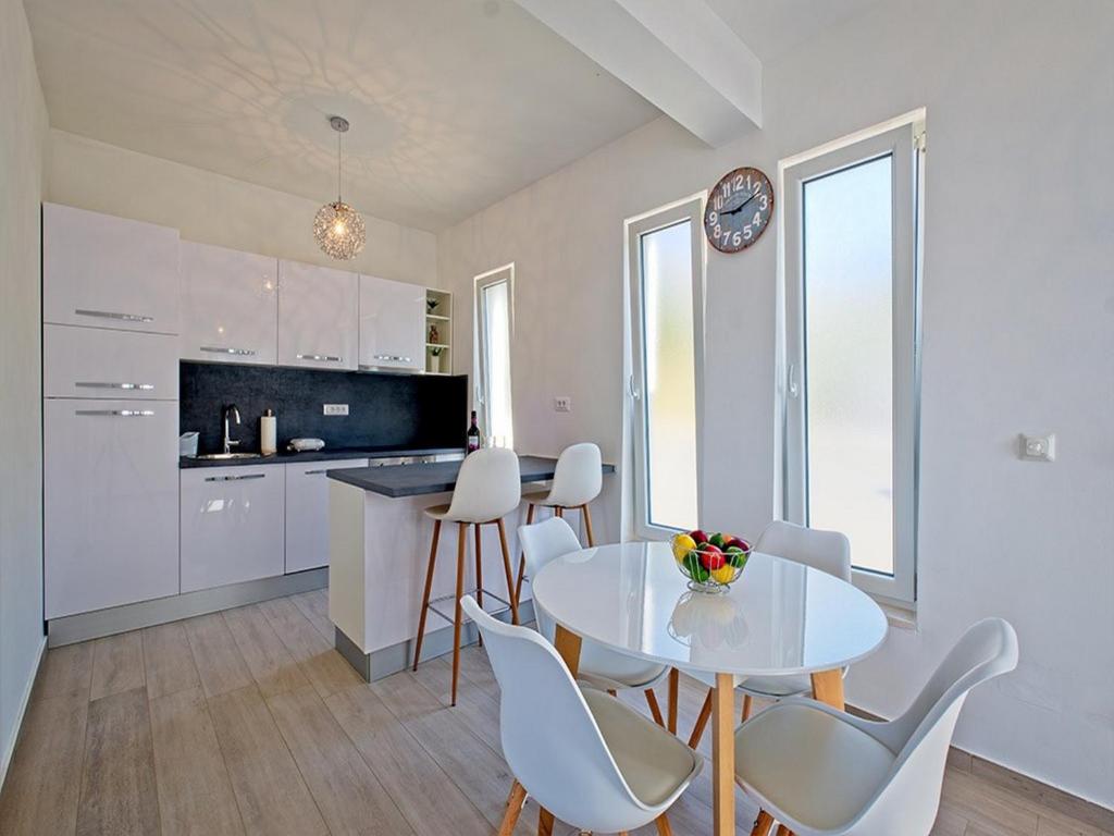 Kuchyňa alebo kuchynka v ubytovaní Apartments Grljević