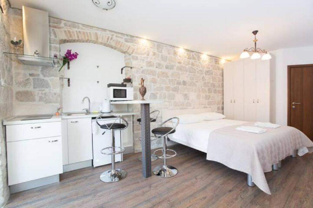 Kuchyňa alebo kuchynka v ubytovaní Apartments Centrum Split