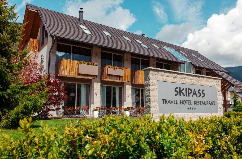 Budova, kde se hotel nachází