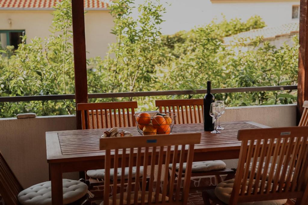 Balkón alebo terasa v ubytovaní Apartments Prce
